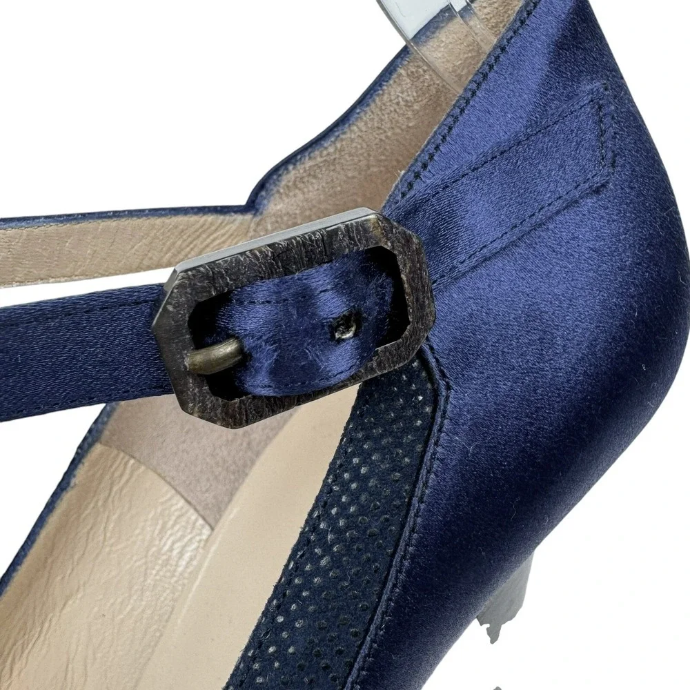 Nicholas Kirkwood High Heels EU 38 US 7.5 Navy Satin‎ Round Toe Italy Maryjane
